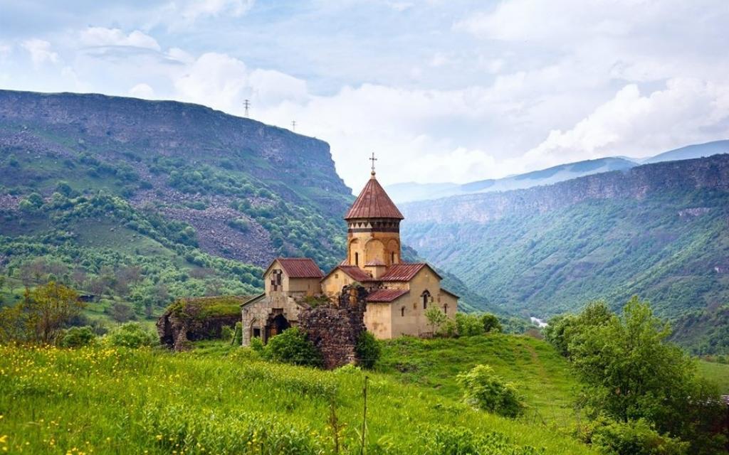 «Հնեվանք» վանական համալիր «Հնեվանք» վանական համալիր