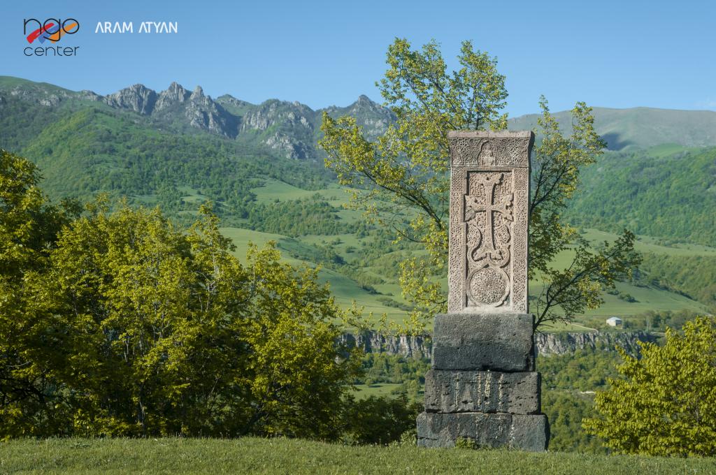 ABOUT CROSS STONE ABOUT CROSS STONE